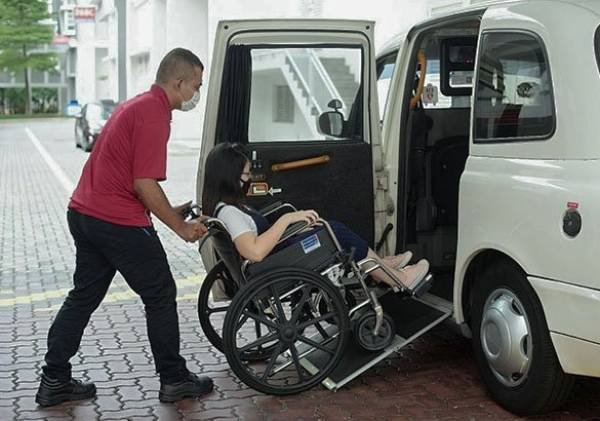 wheelchair taxi Singapore